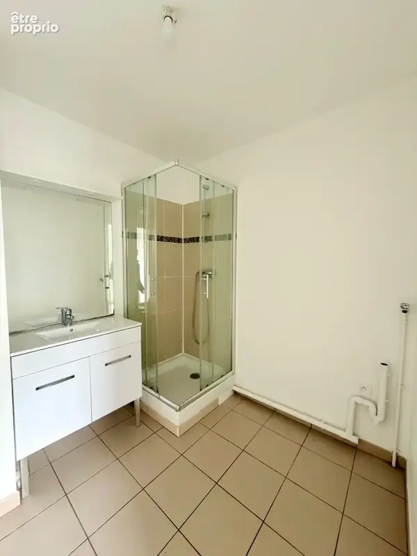 Rue Henri-Barbusse  Exclusivité — Appartement en dernier étage avec deux balcons - photo 5