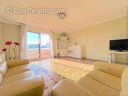   - Appartement à DECINES-CHARPIEU