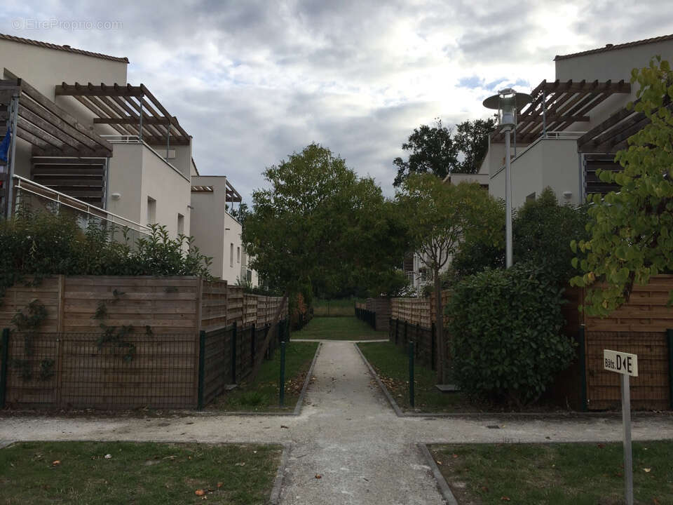 Appartement à CADAUJAC