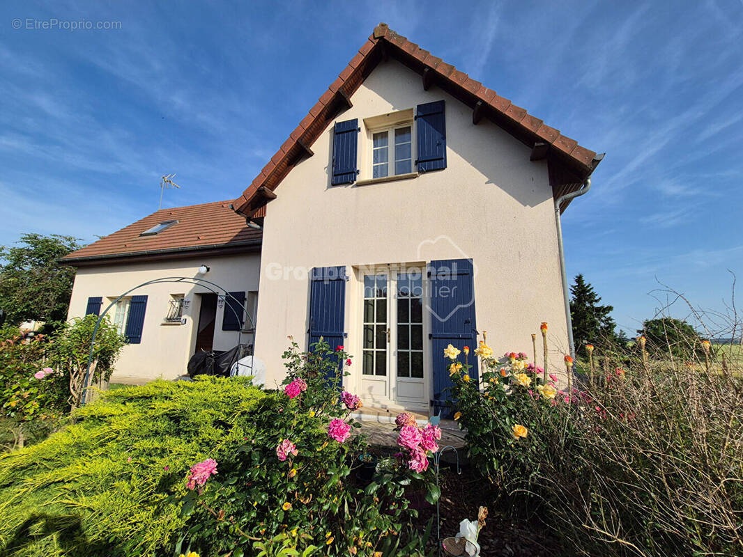 Maison à AMBLAINVILLE