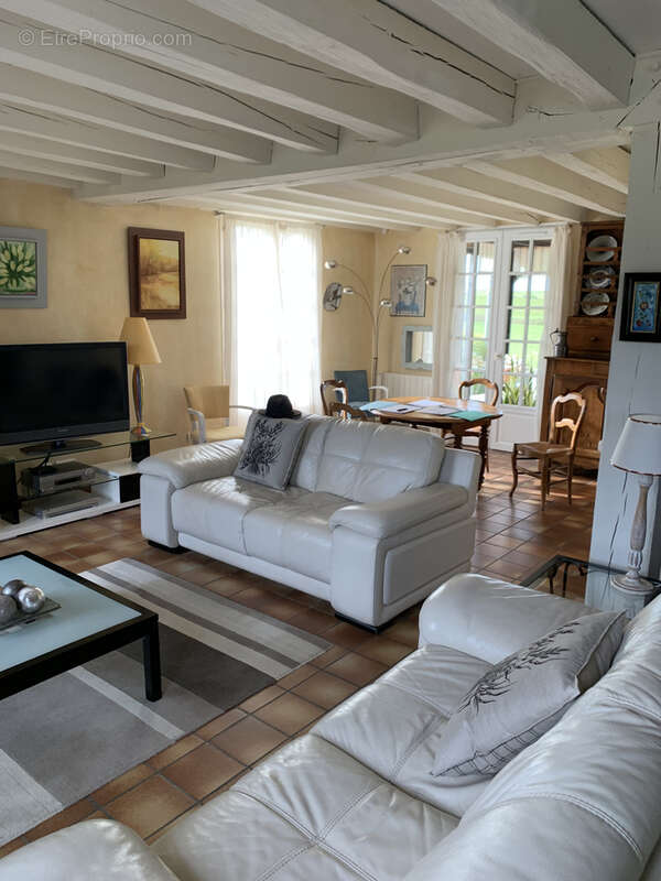 Maison à SAINT-HILAIRE-DE-COURT