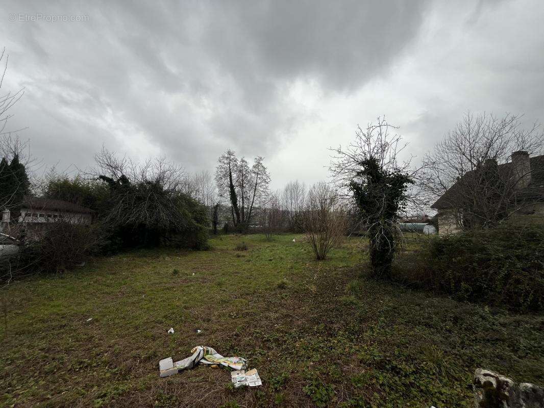 Terrain à SAINT-CERE