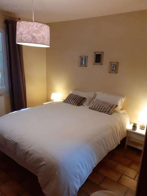 A vendre: Maison familiale 220m² avec dépendance – Aiglun (04) - photo 9