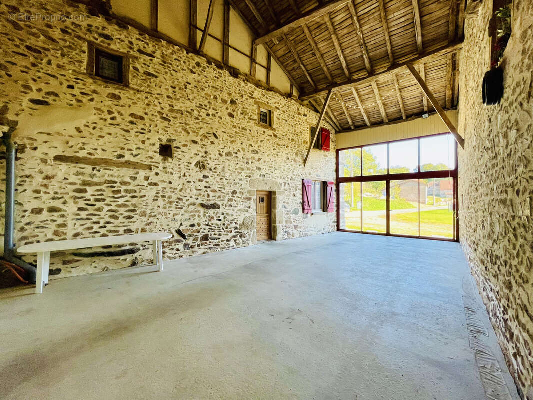 Maison à SAINT-CHRISTOPHE