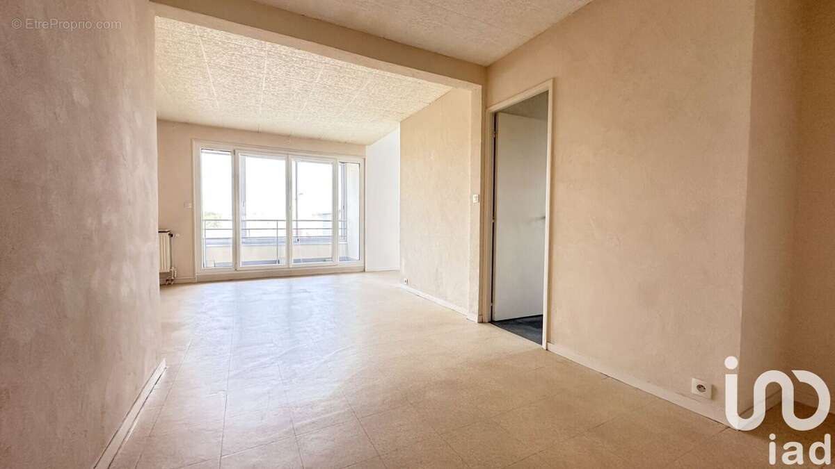 Photo 5 - Appartement à MONTIGNY-LE-BRETONNEUX