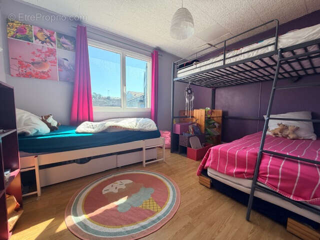 Murs commerciaux /professionnels et appartement - photo 9