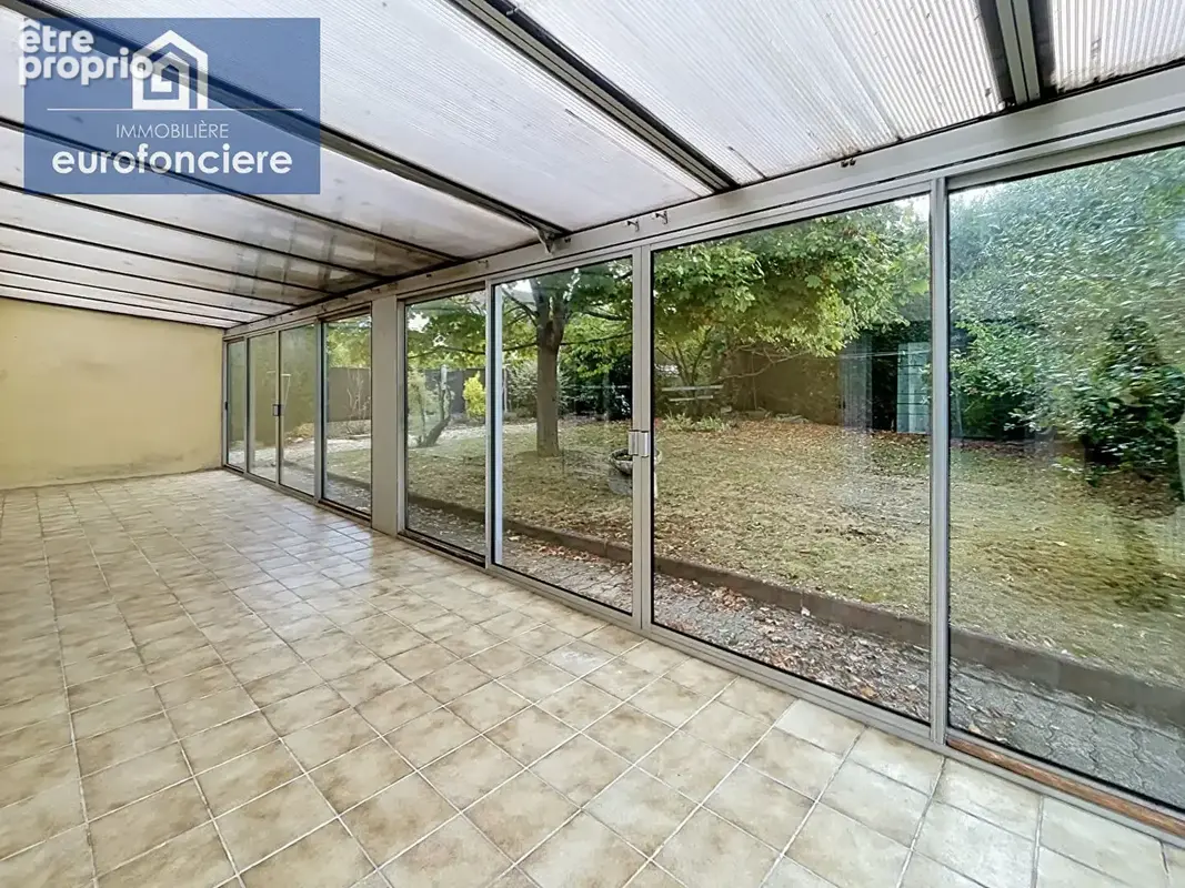 À vendre belle maison avec véranda et jardin arboré à pont-sainte-marie - photo 5