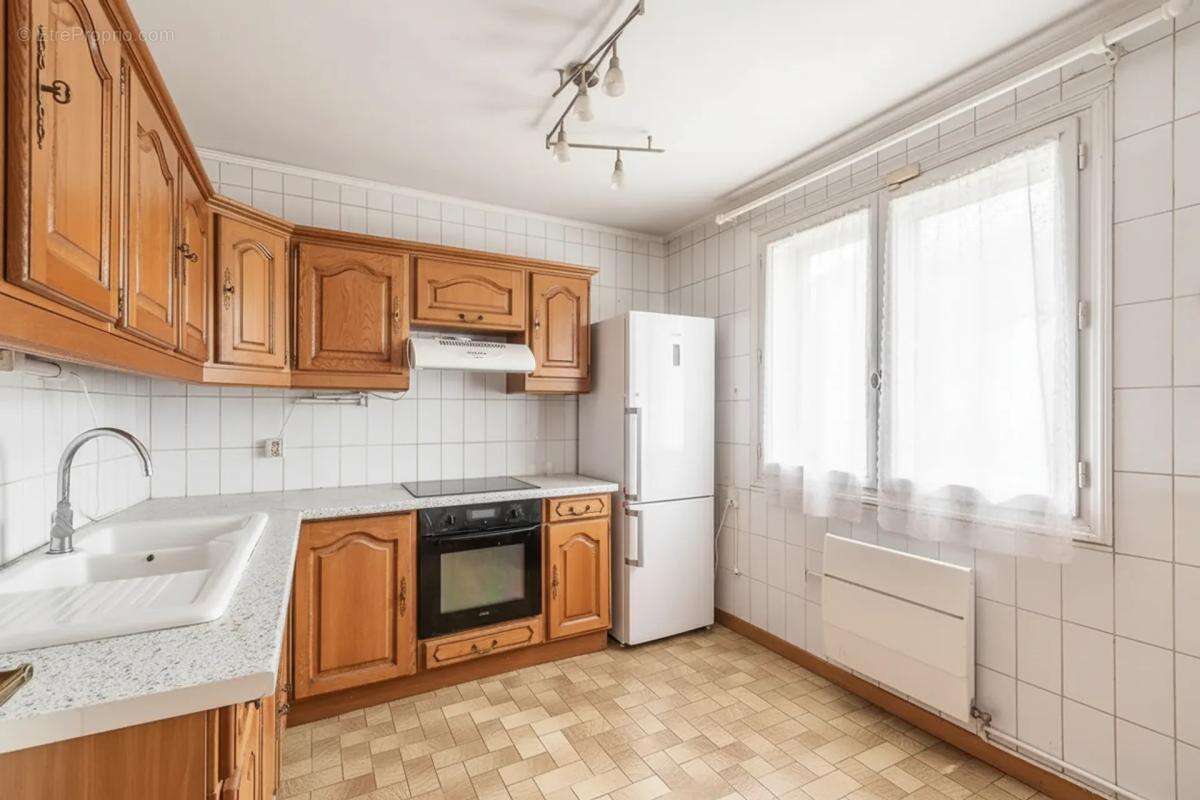 Maison à LONGPERRIER