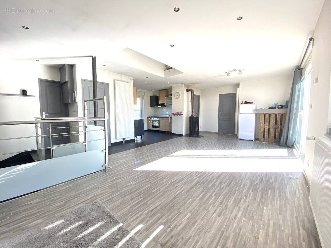 Maison à GRAND-CHARMONT