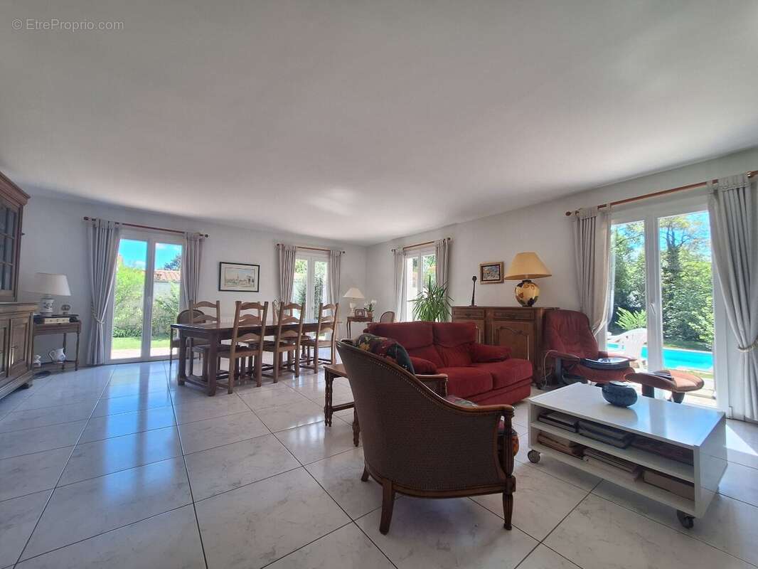 Maison à BOUTIERS-SAINT-TROJAN