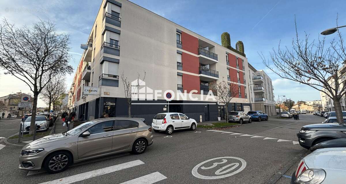 Appartement à MEYZIEU