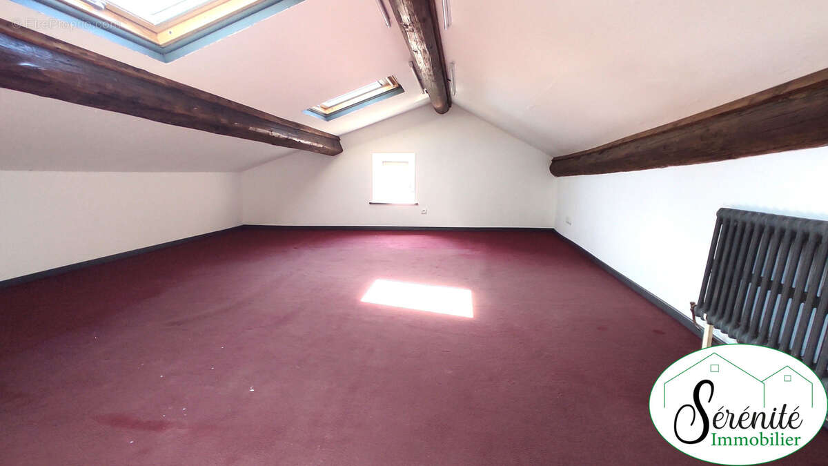 Maison à REZONVILLE