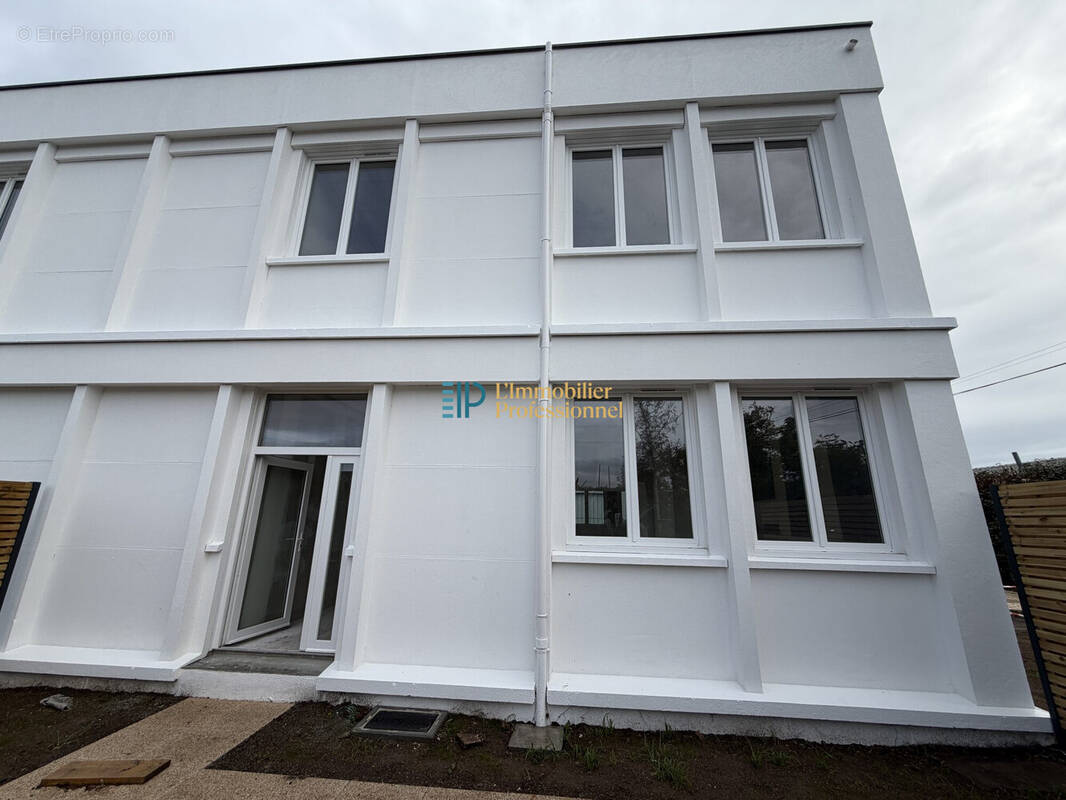 Commerce à LANESTER