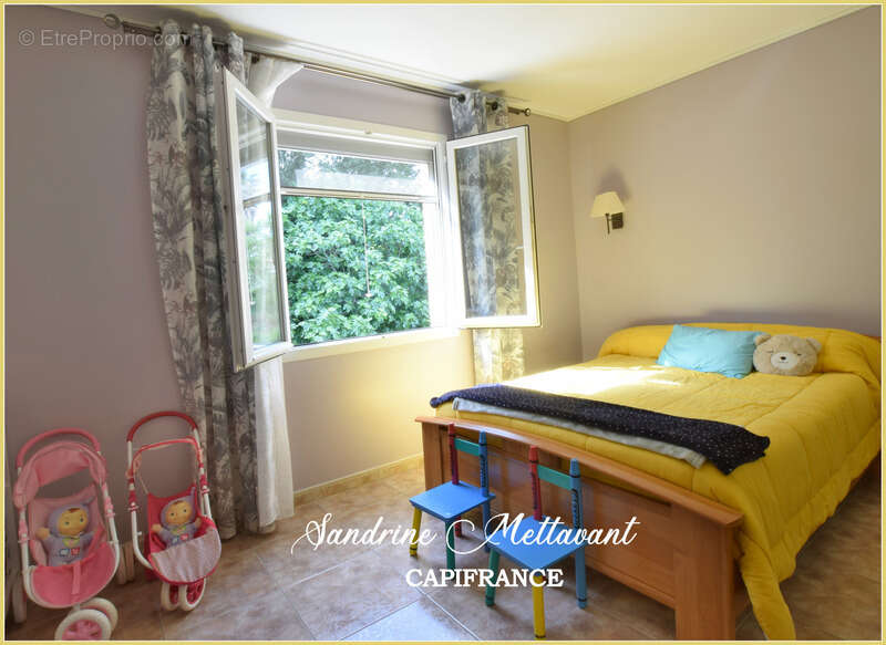 Maison à SAINT-THIBERY