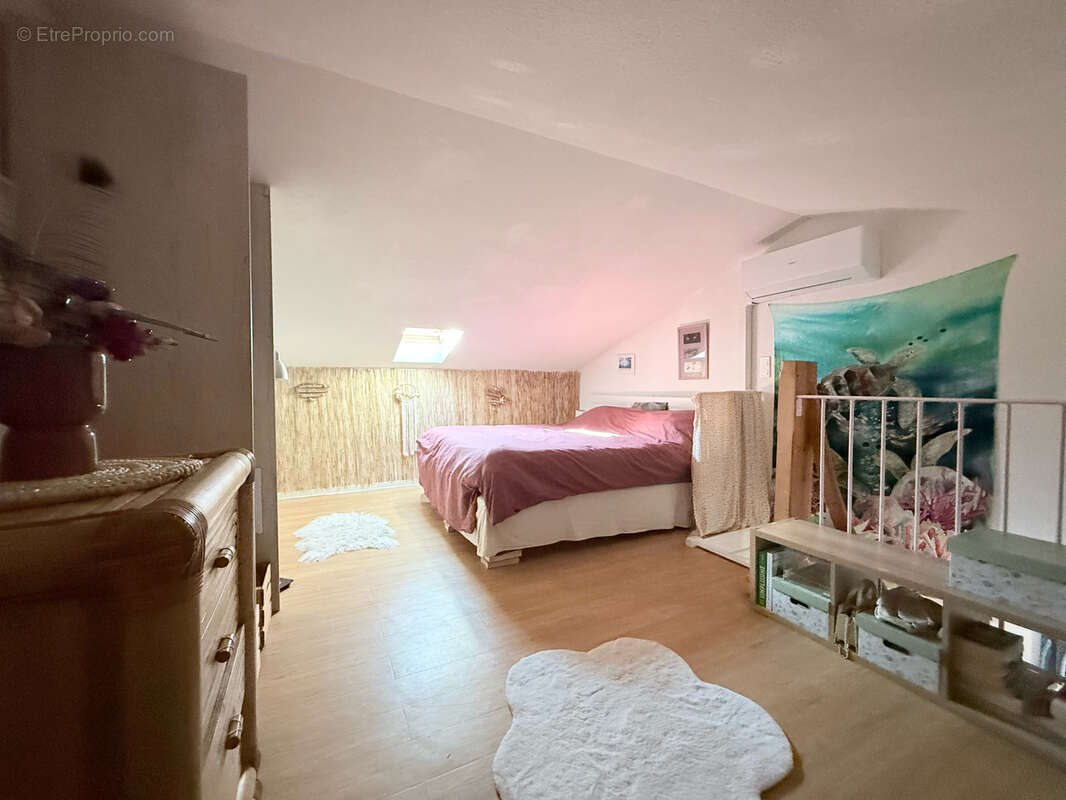 Appartement à LAURENS