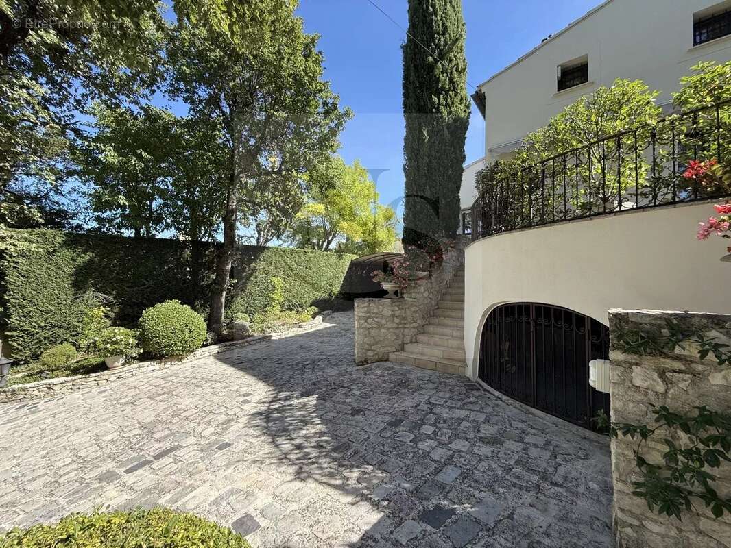 Maison à AIX-EN-PROVENCE