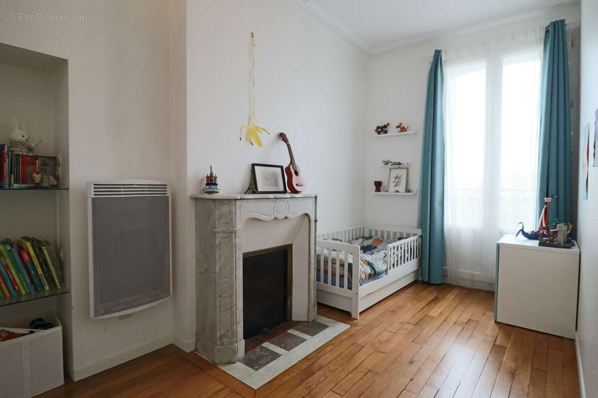 Appartement à LE PERREUX-SUR-MARNE