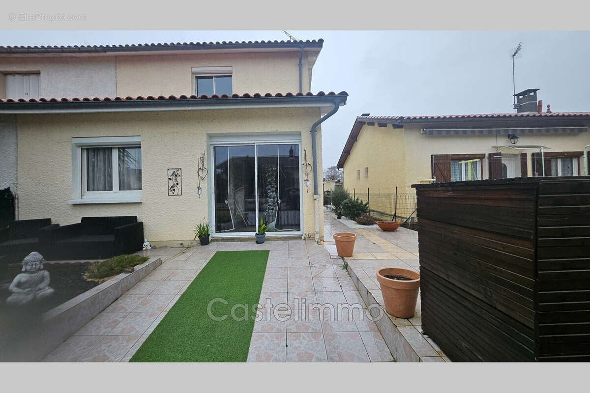 Maison à CASTELSARRASIN