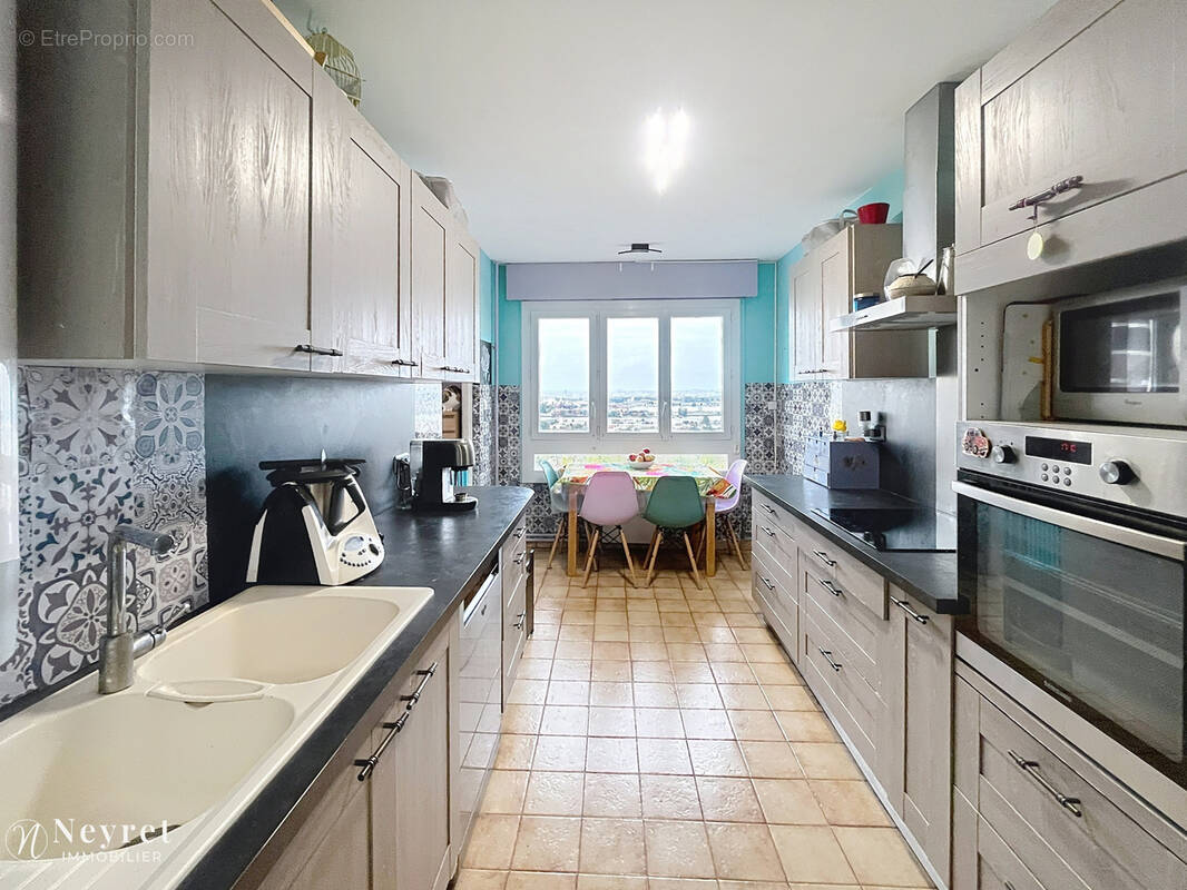 Appartement à OULLINS