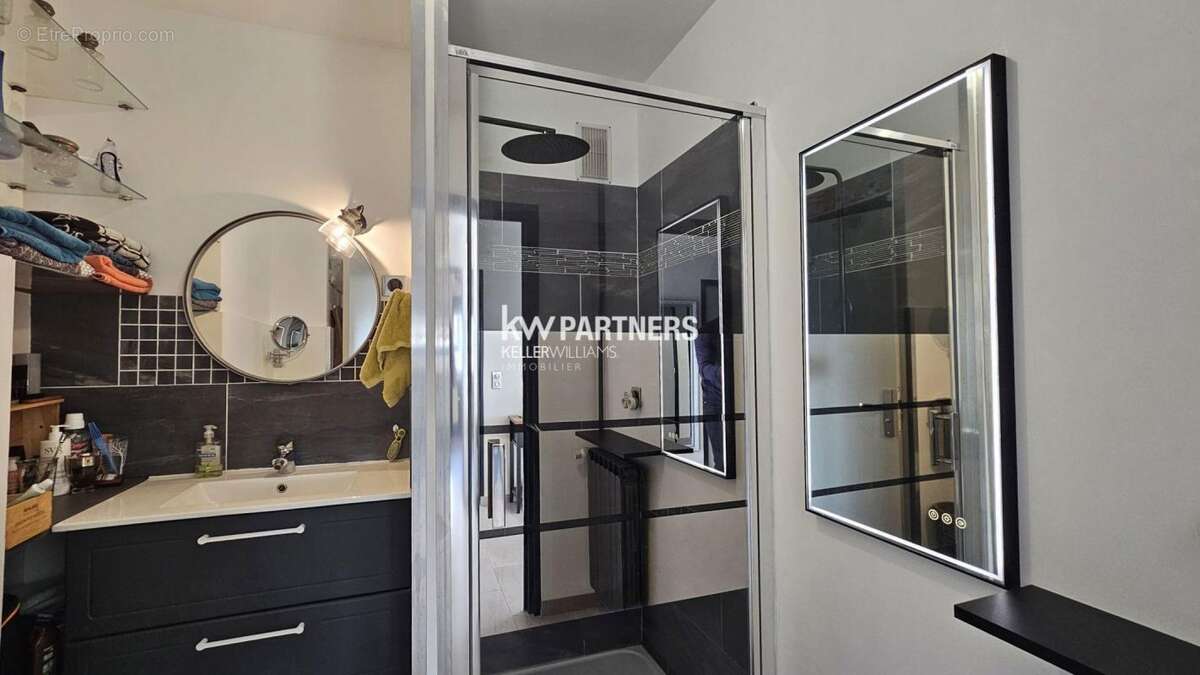 VENTE : maison de 7 pièces (215 m²) à SAINT RAPHAEL - photo 10