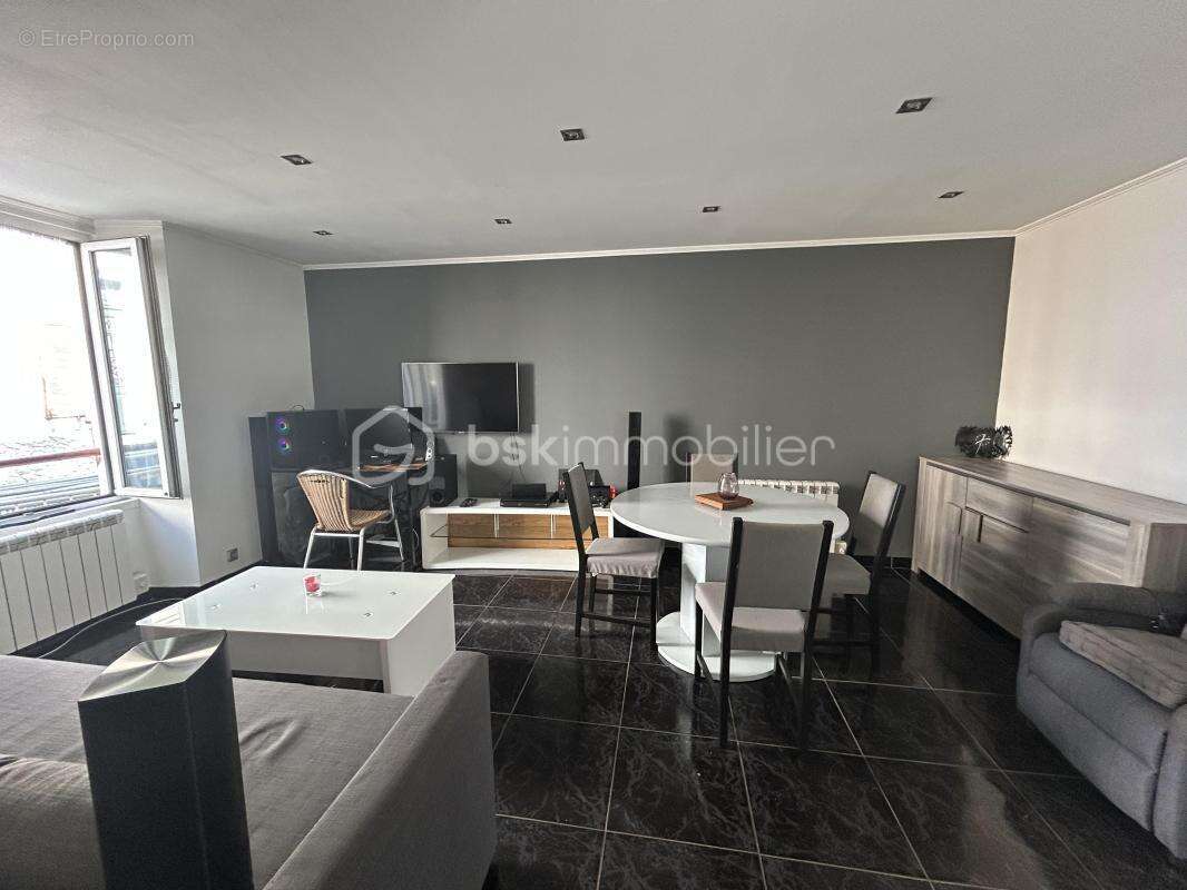 Appartement à VILLENEUVE-LE-ROI