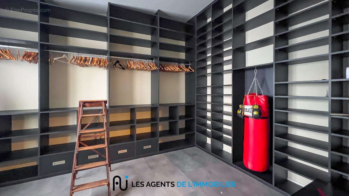 Appartement à NANTERRE