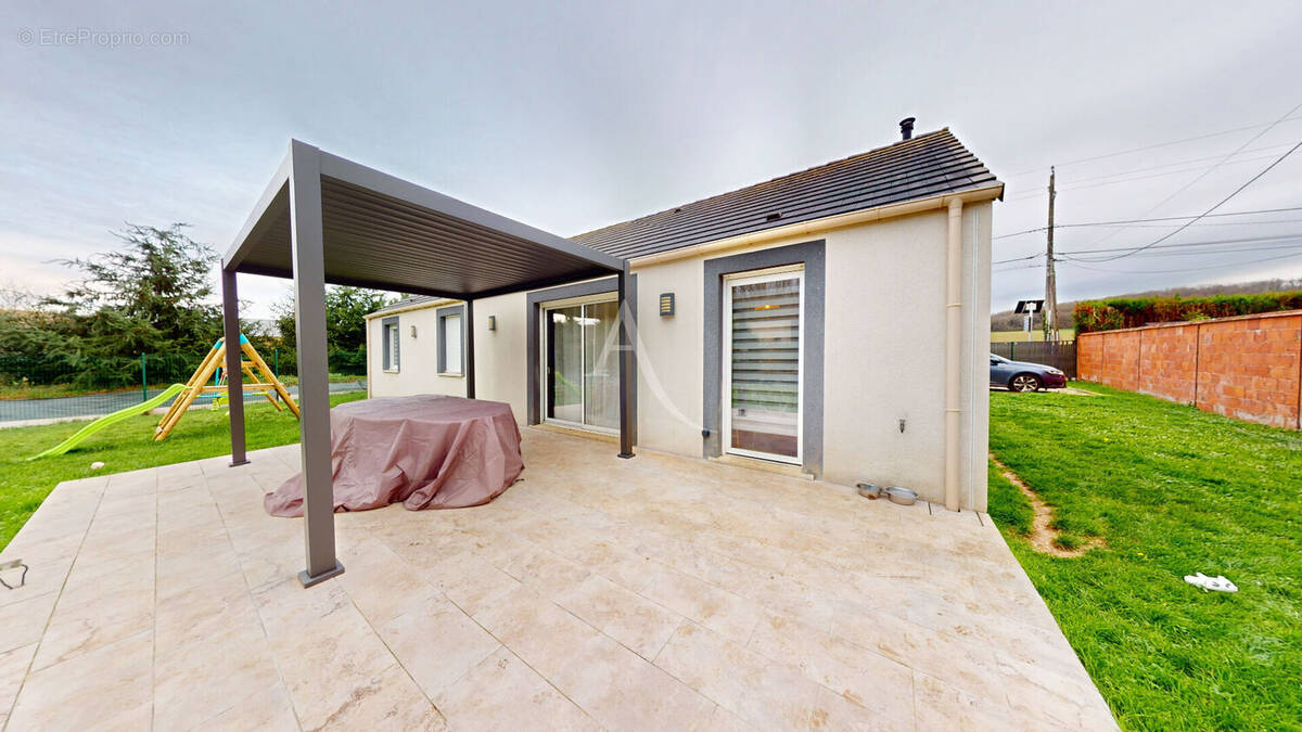 Maison à TOURNEVILLE