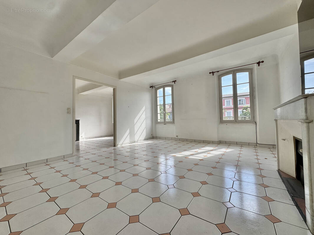 Appartement à HYERES