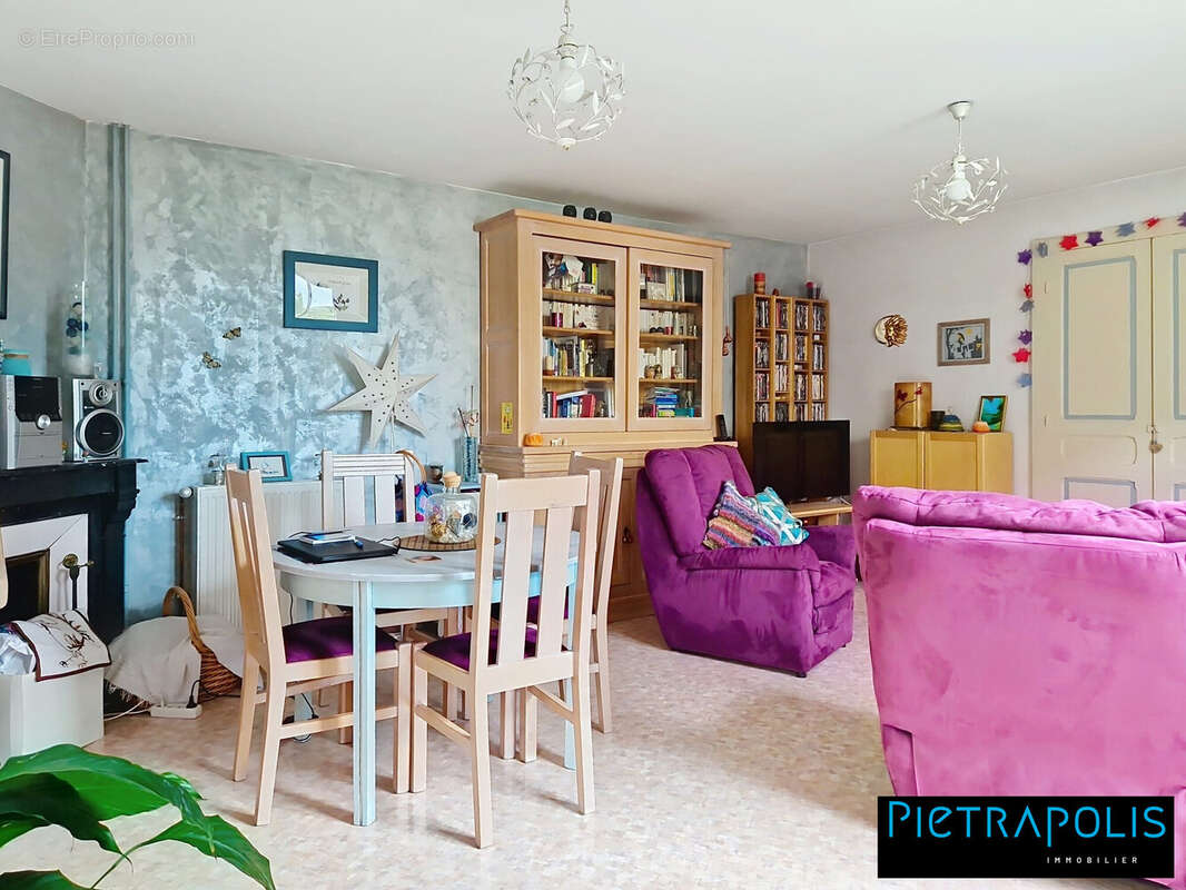 Maison à LA CLAYETTE