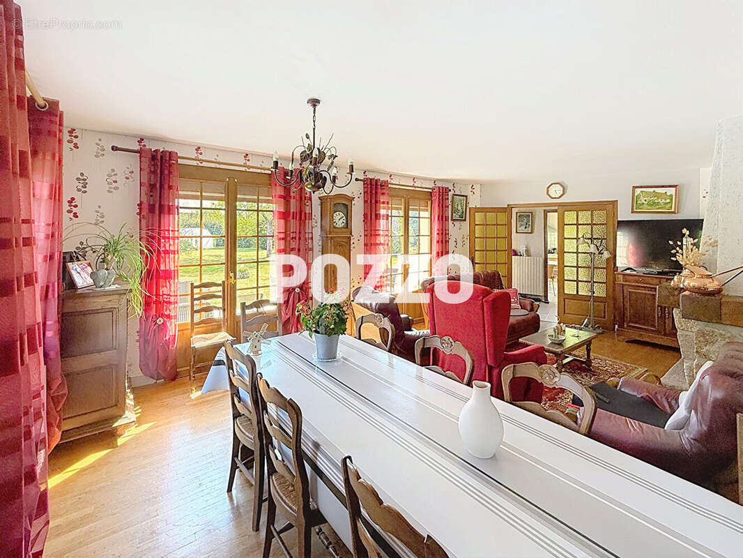 Maison à JULLOUVILLE