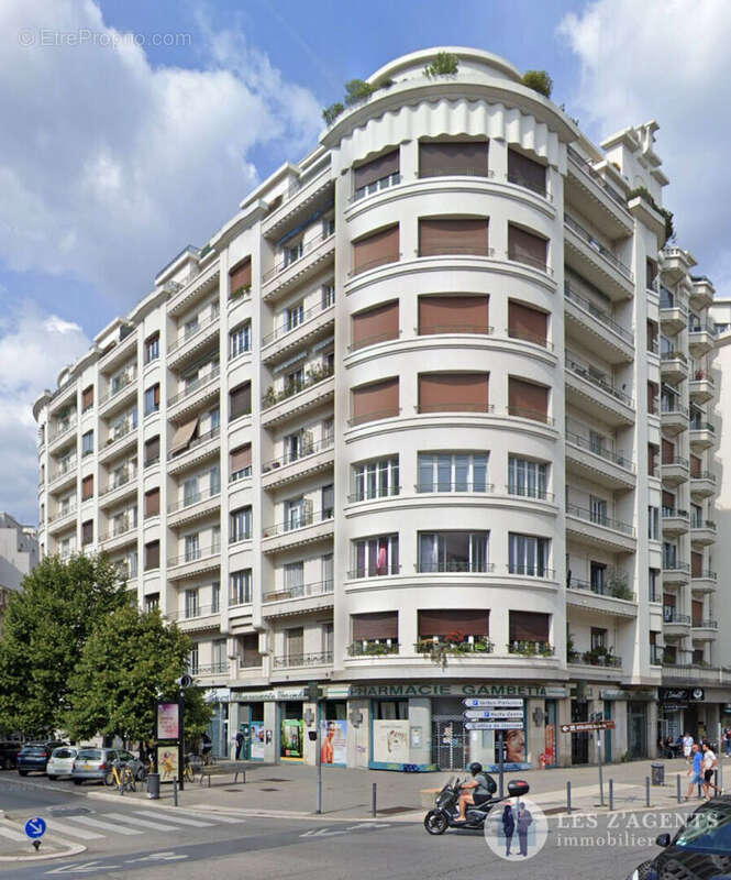 Appartement t3 de 81 m² - boulevard gambetta - grenoble - photo 17