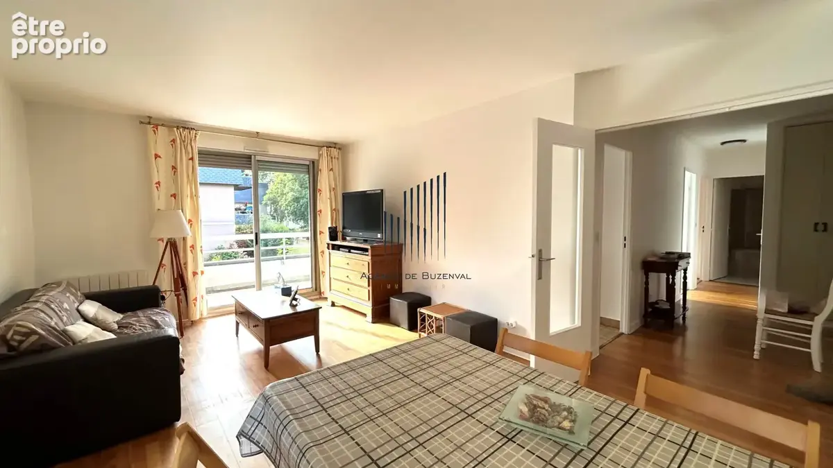 Rueil Malmaison  Appartement de 4 pièces - photo 2