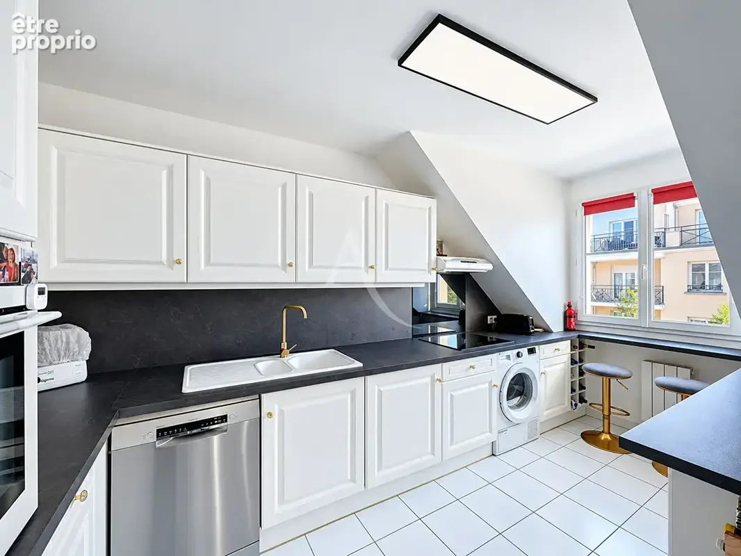 Coup de coeur - Appartement F4 à Meaux à 5 min à pied de la gare - dernier étage - 3 chambres - terrasse et garage fermé double - photo 8