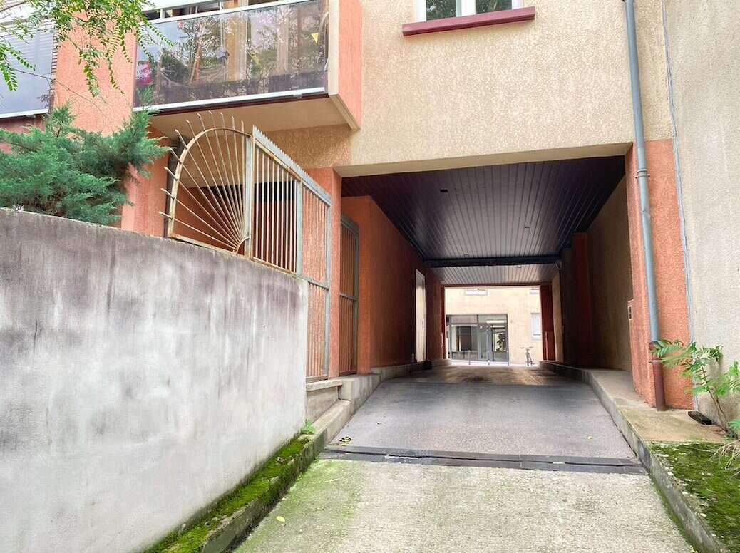 Parking à VILLEURBANNE