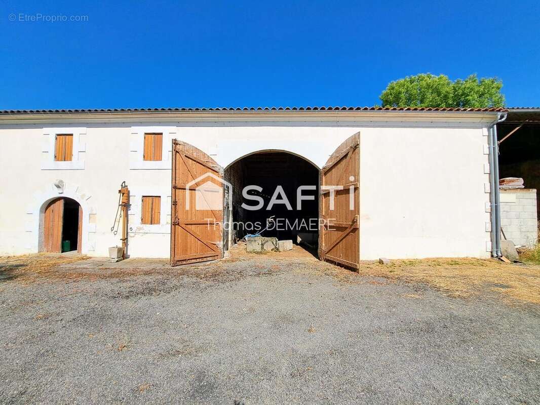 Photo 2 - Maison à MONTENDRE