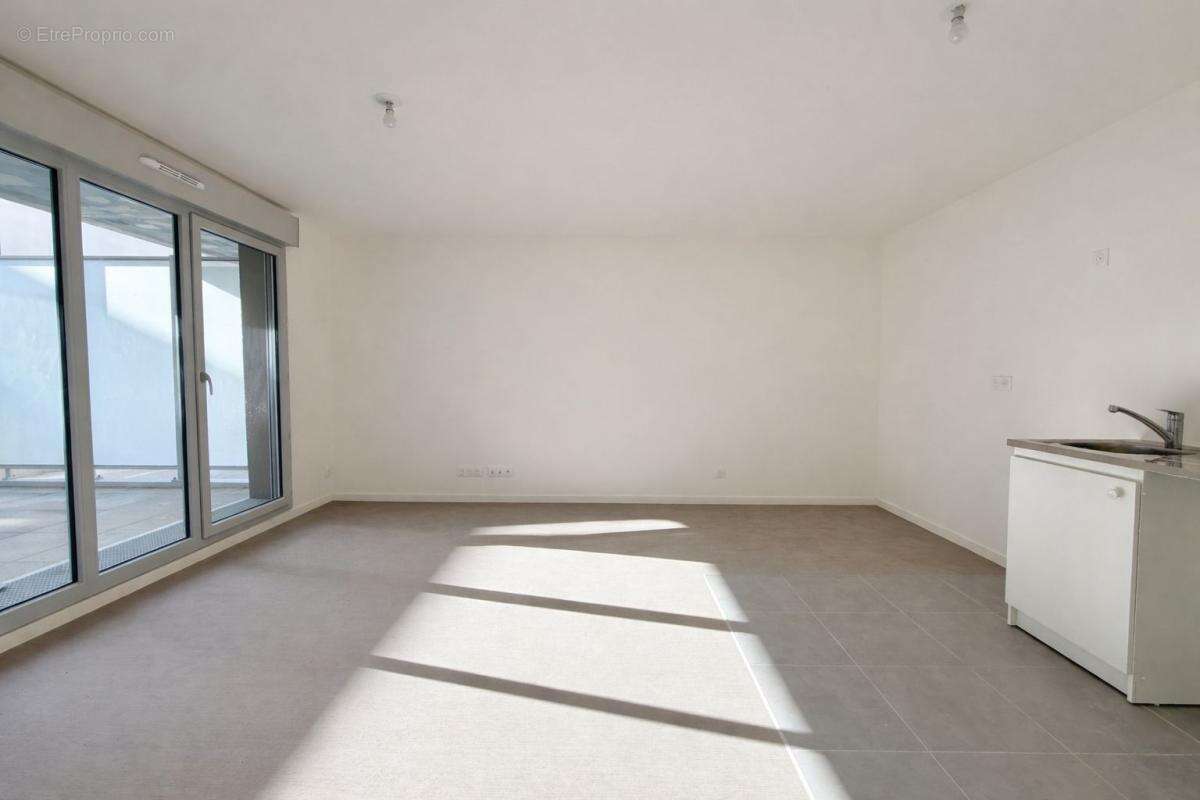 Appartement à DEVILLE-LES-ROUEN