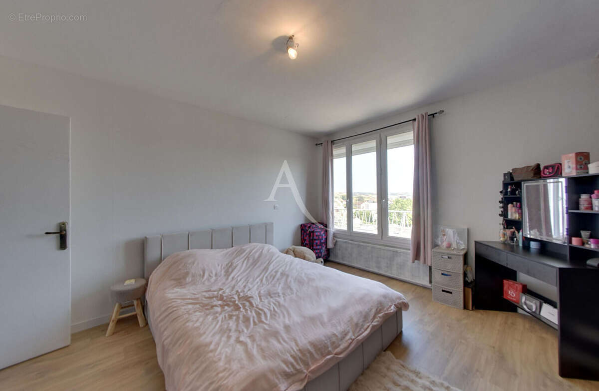 Superbe 4 pièces de 79 m² avec balcon, cuisine moderne et cave - photo 7