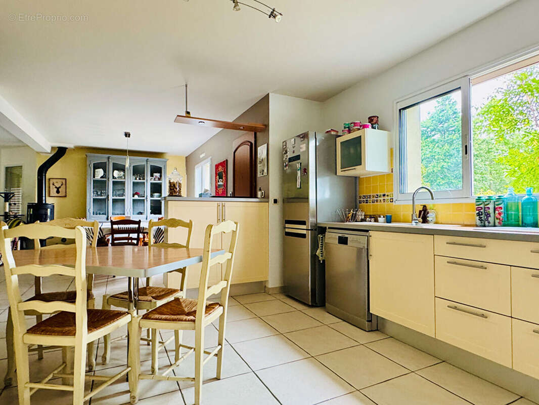 Maison contemporaine 4 chambres (5 possible) et jardin de 710m2 - photo 7