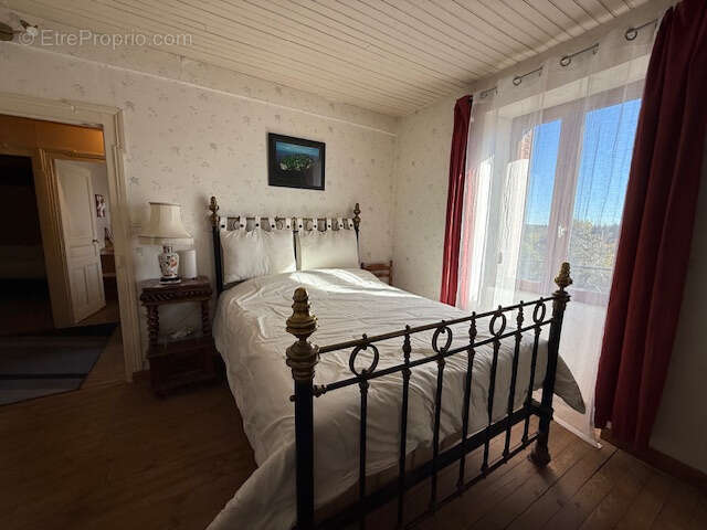 Maison à SAINT-SETIERS