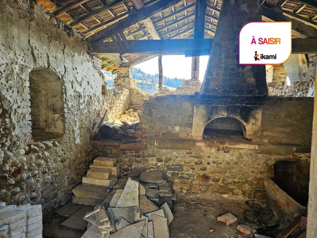 Terrain à CHEVRIERES