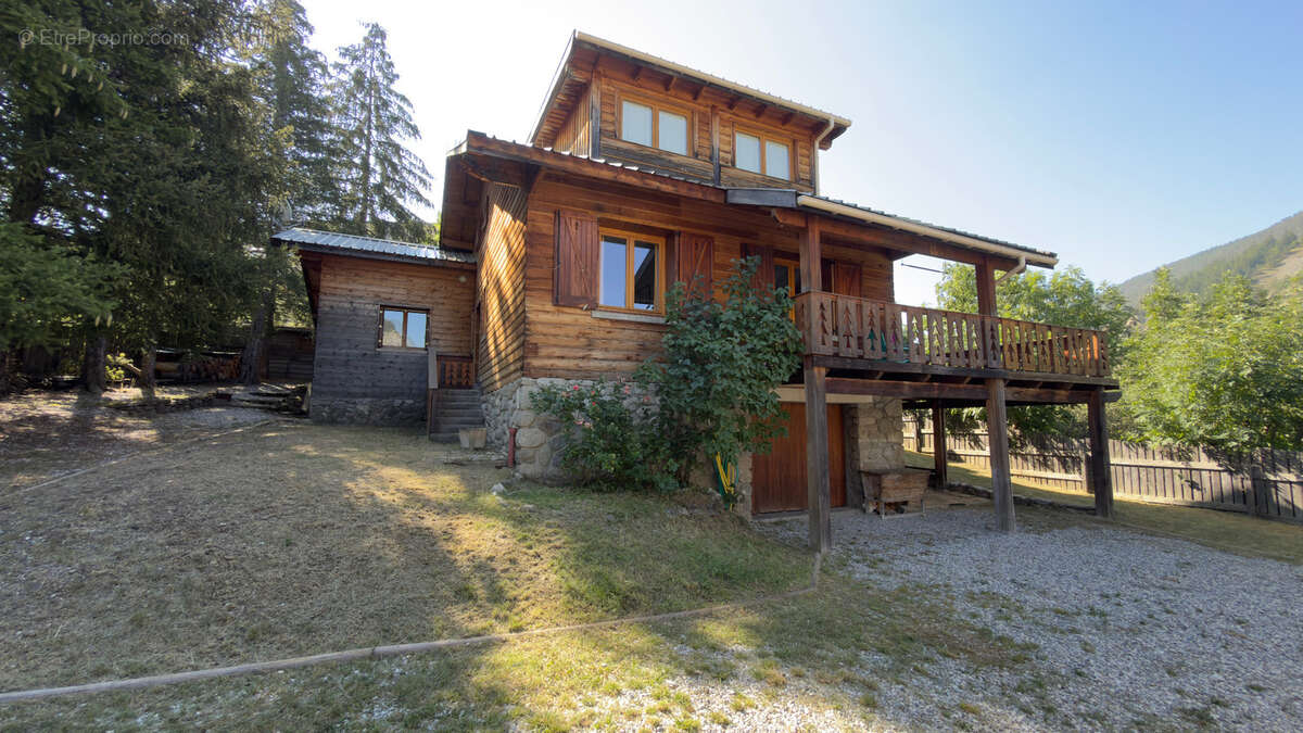 Maison à ALLOS