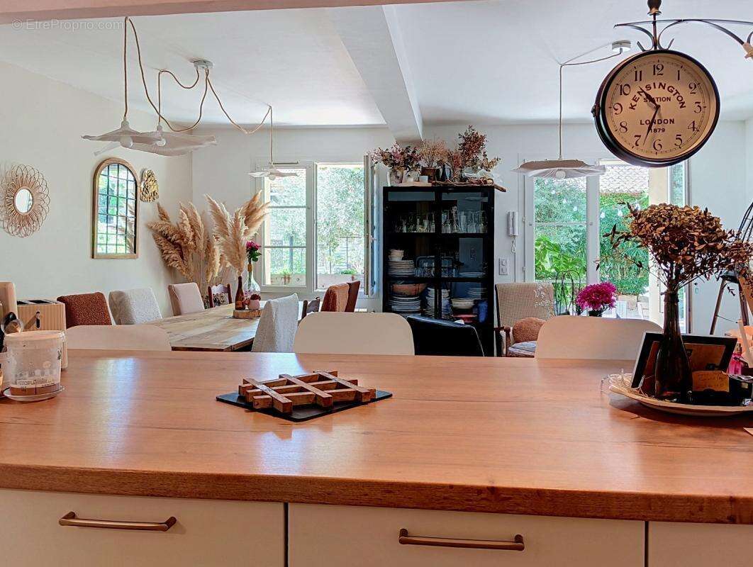 Exclusivite jonquieres partie de mas 197 m² 5 chambres - photo 10