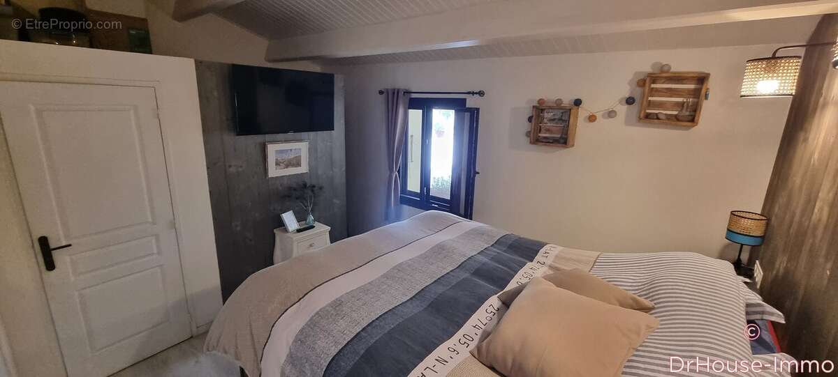 Maison à LE POIRE-SUR-VELLUIRE