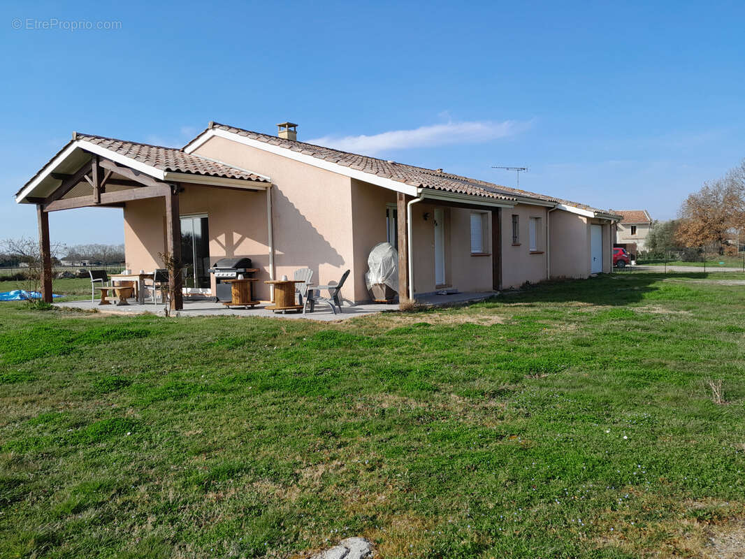 Maison à CASTELSARRASIN