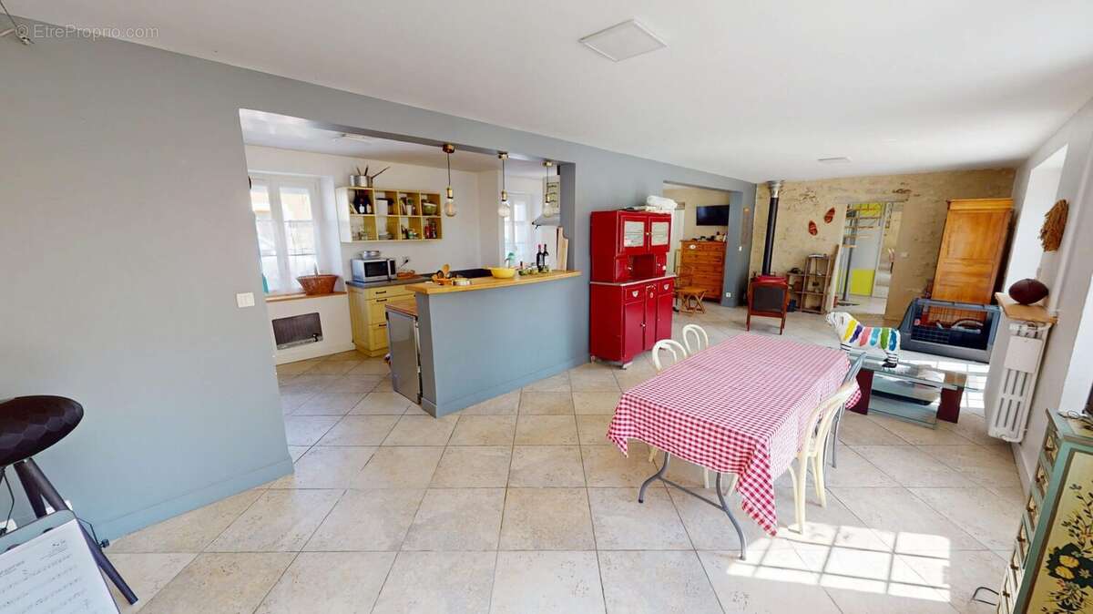Maison 173 m² à Chaingy  - photo 8