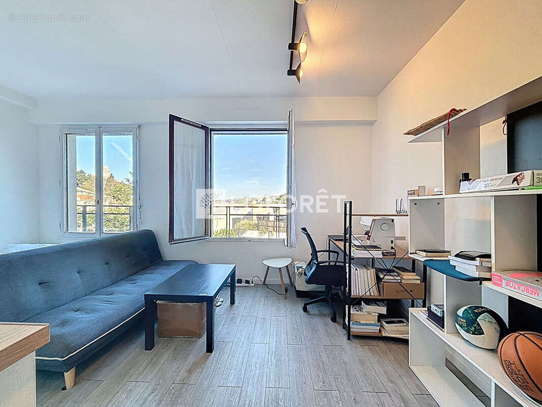 Appartement à MARSEILLE-8E