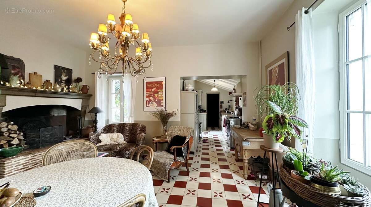 Maison à PEYREHORADE