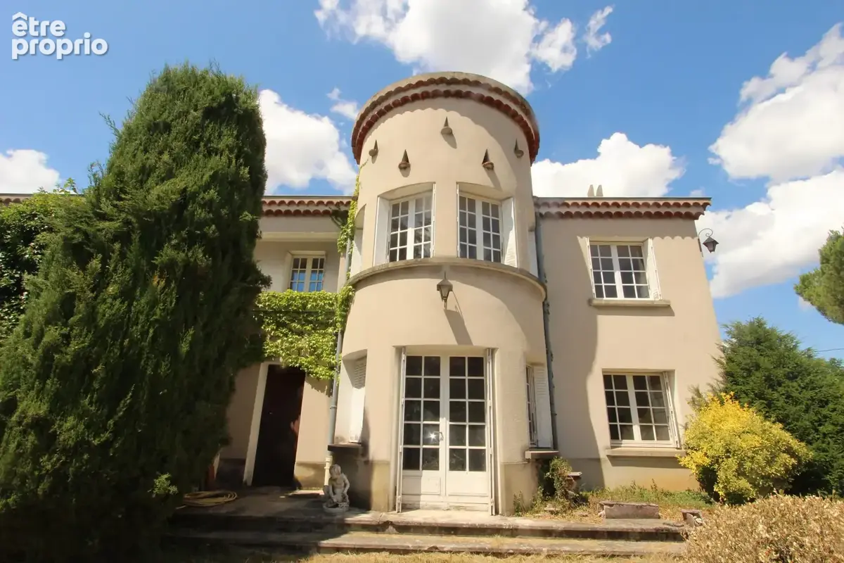 Maison 8 pièces 195 m² à vendre à Romans-Sur-Isere (26100) - photo 3