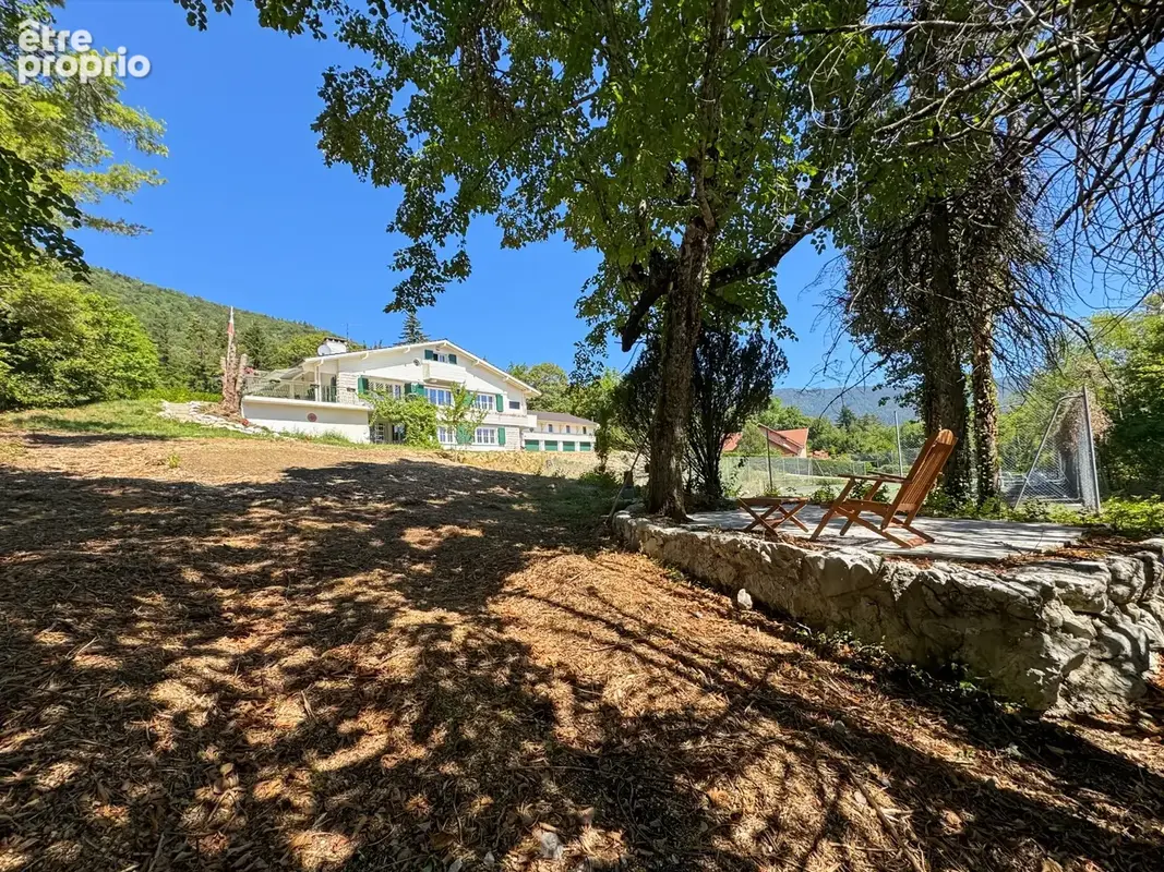 Chalet d’exception de 5 chambres sur les hauteurs de Gex – Vue panoramique sur le lac Léman - photo 20