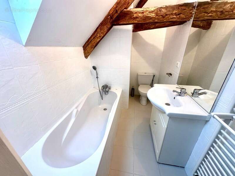 Maison à TERRASSON-LAVILLEDIEU